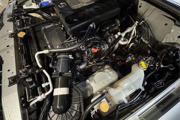 2012 Nissan Patrol ST GU 7