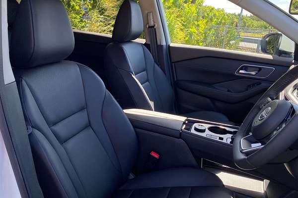 2025 Nissan X-TRAIL ST-L e-POWER T33