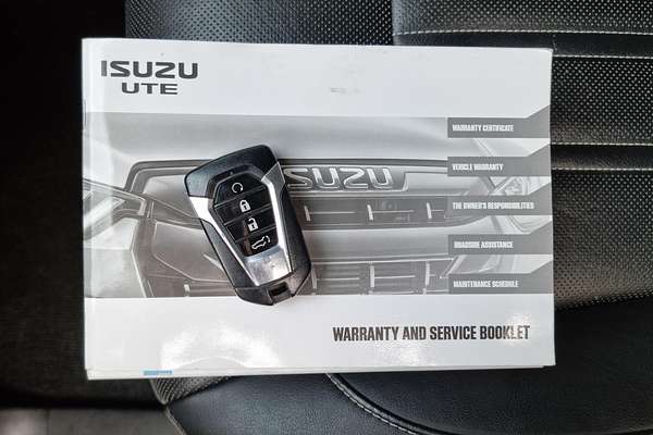 2023 Isuzu MU-X LS-T