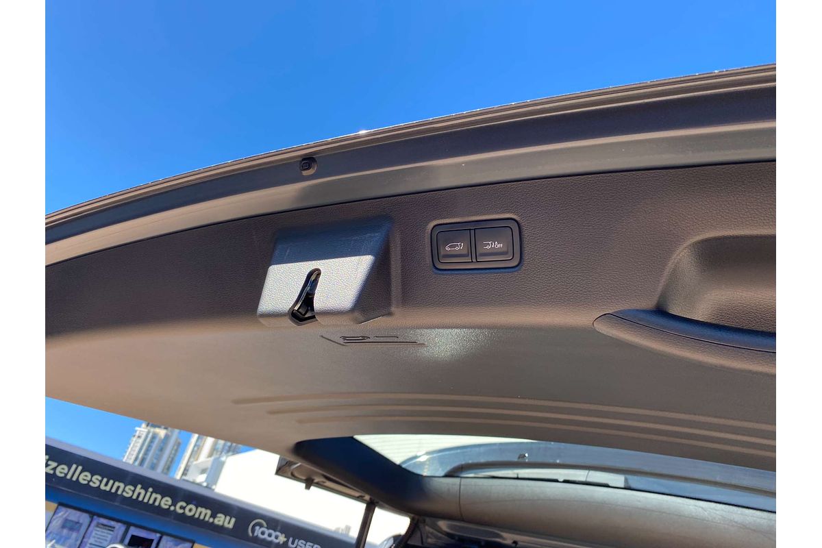 2022 Hyundai STARIA Highlander US4.V1