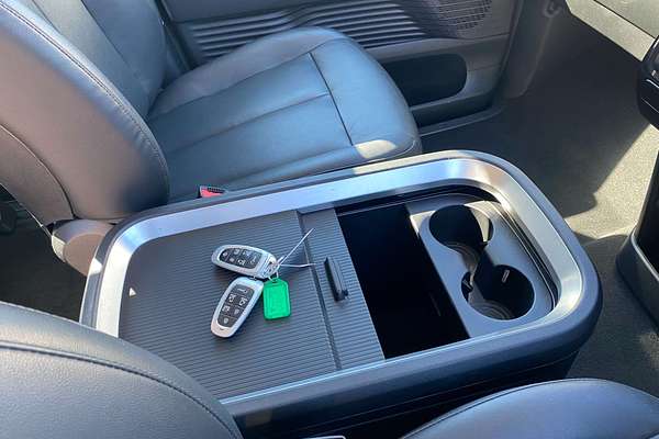 2022 Hyundai STARIA Highlander US4.V1