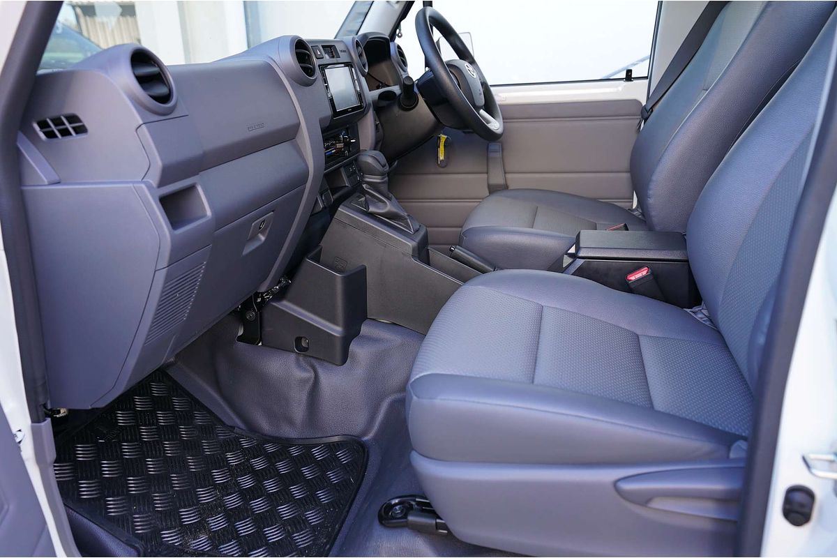 2024 Toyota LC Military LC Military GX 2.8L T Diesel Automatic Single C/Chassis GDJL79R 4X4