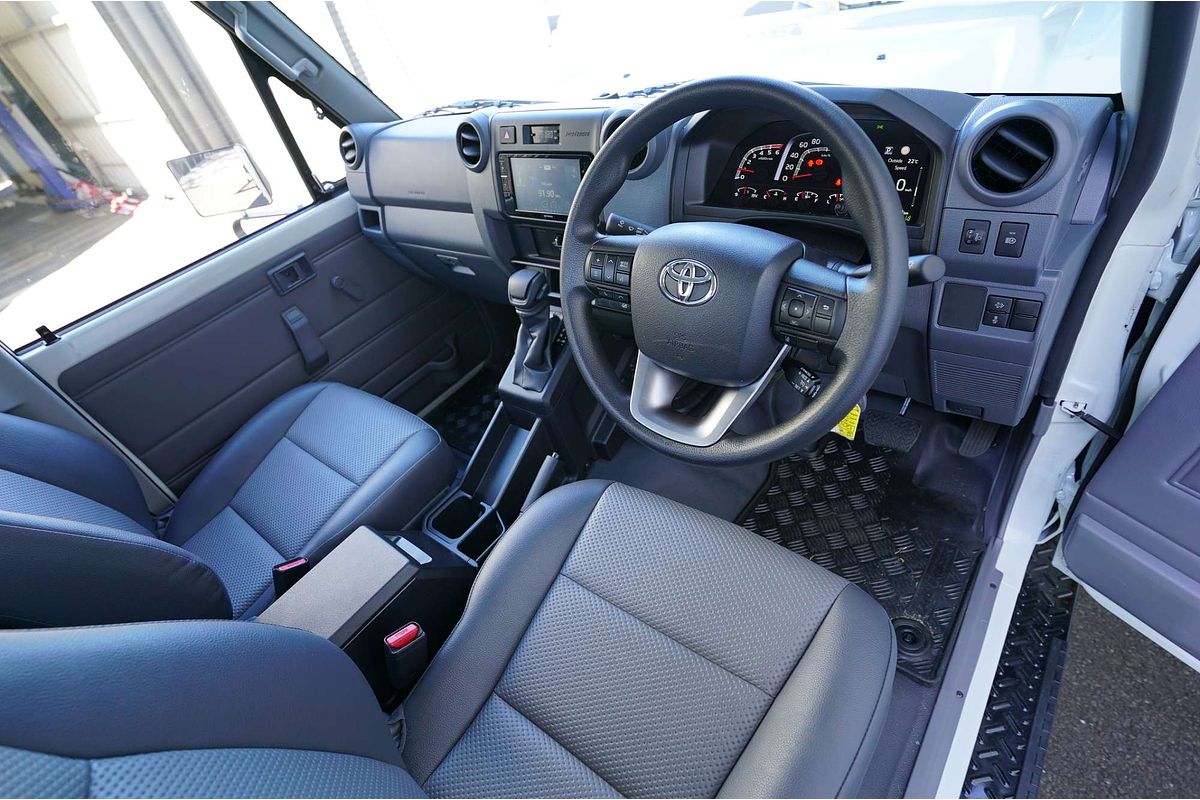 2024 Toyota LC Military LC Military GX 2.8L T Diesel Automatic Single C/Chassis GDJL79R 4X4