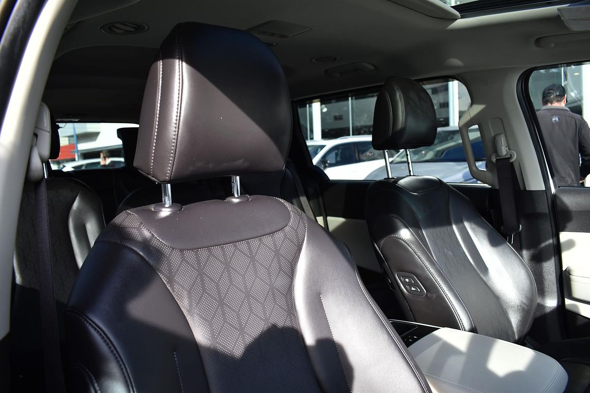 2022 Kia Carnival Platinum KA4