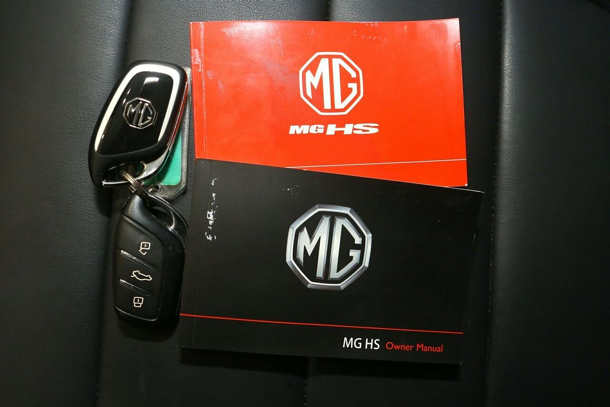 2024 MG HS Vibe SAS23