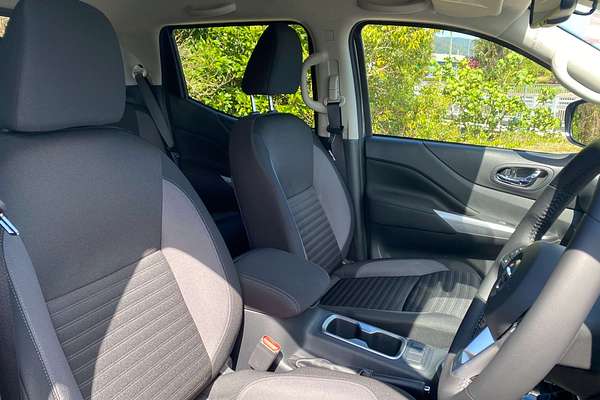 2025 Nissan Navara ST-X D23 4X4
