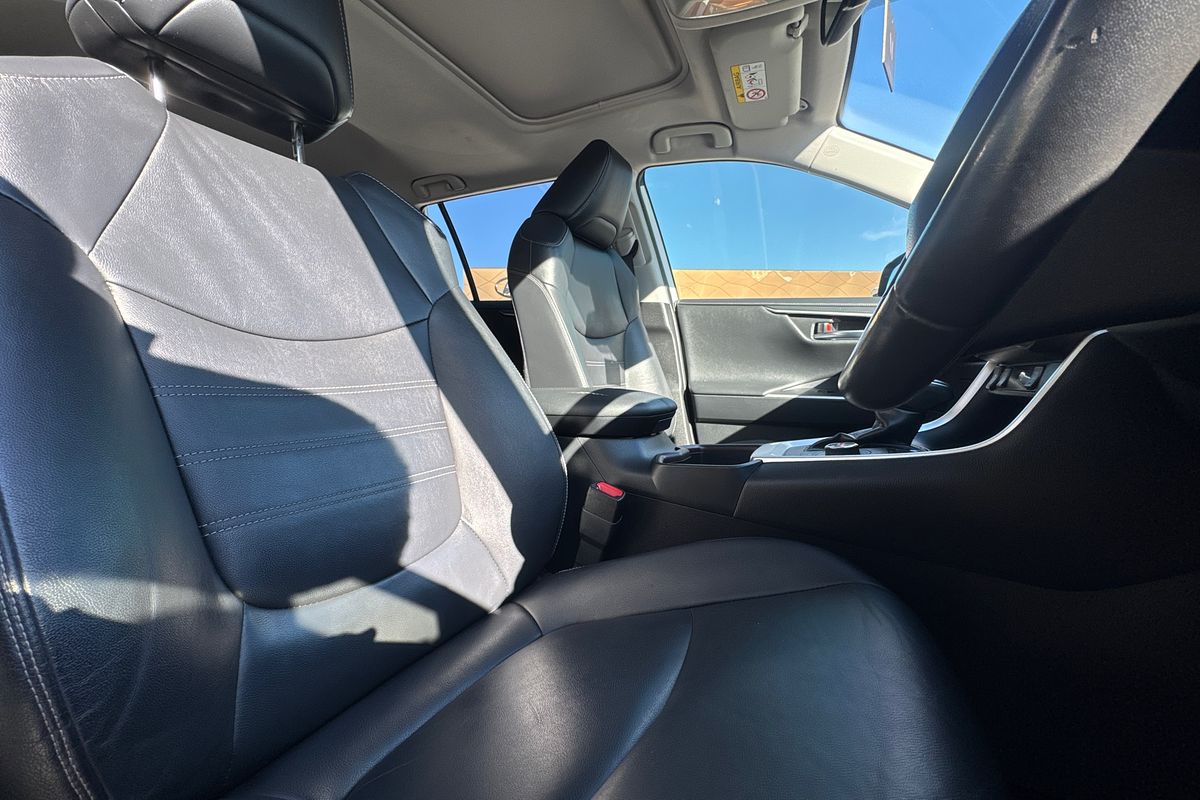 2019 Toyota RAV4 Cruiser AXAH54R