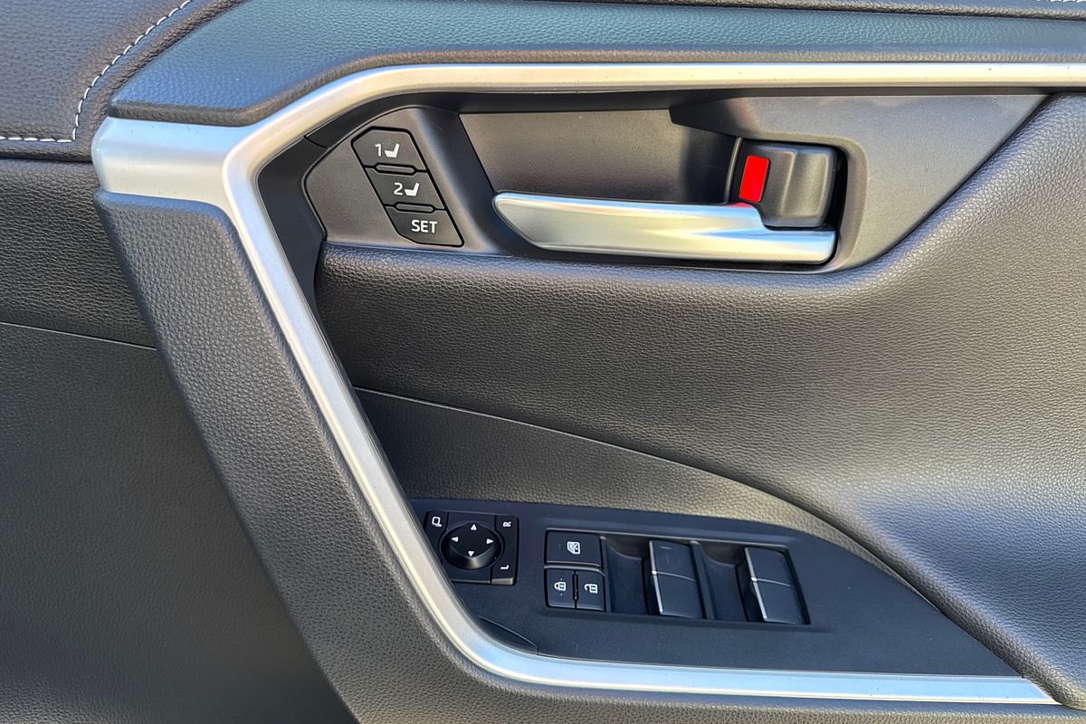 2019 Toyota RAV4 Cruiser AXAH54R
