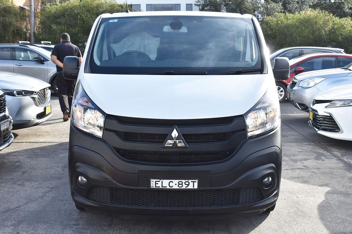 2020 Mitsubishi Express GLX SN LWB