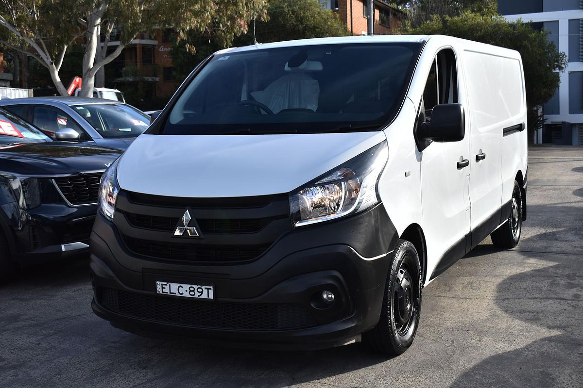 2020 Mitsubishi Express GLX SN LWB