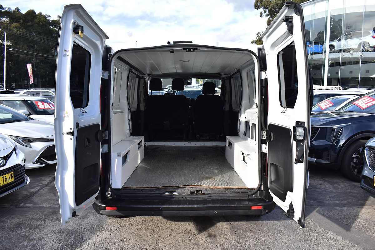 2020 Mitsubishi Express GLX SN LWB