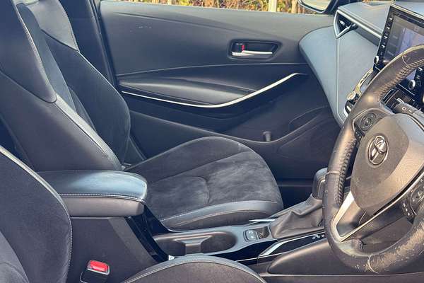2019 Toyota Corolla ZR Hybrid ZWE211R