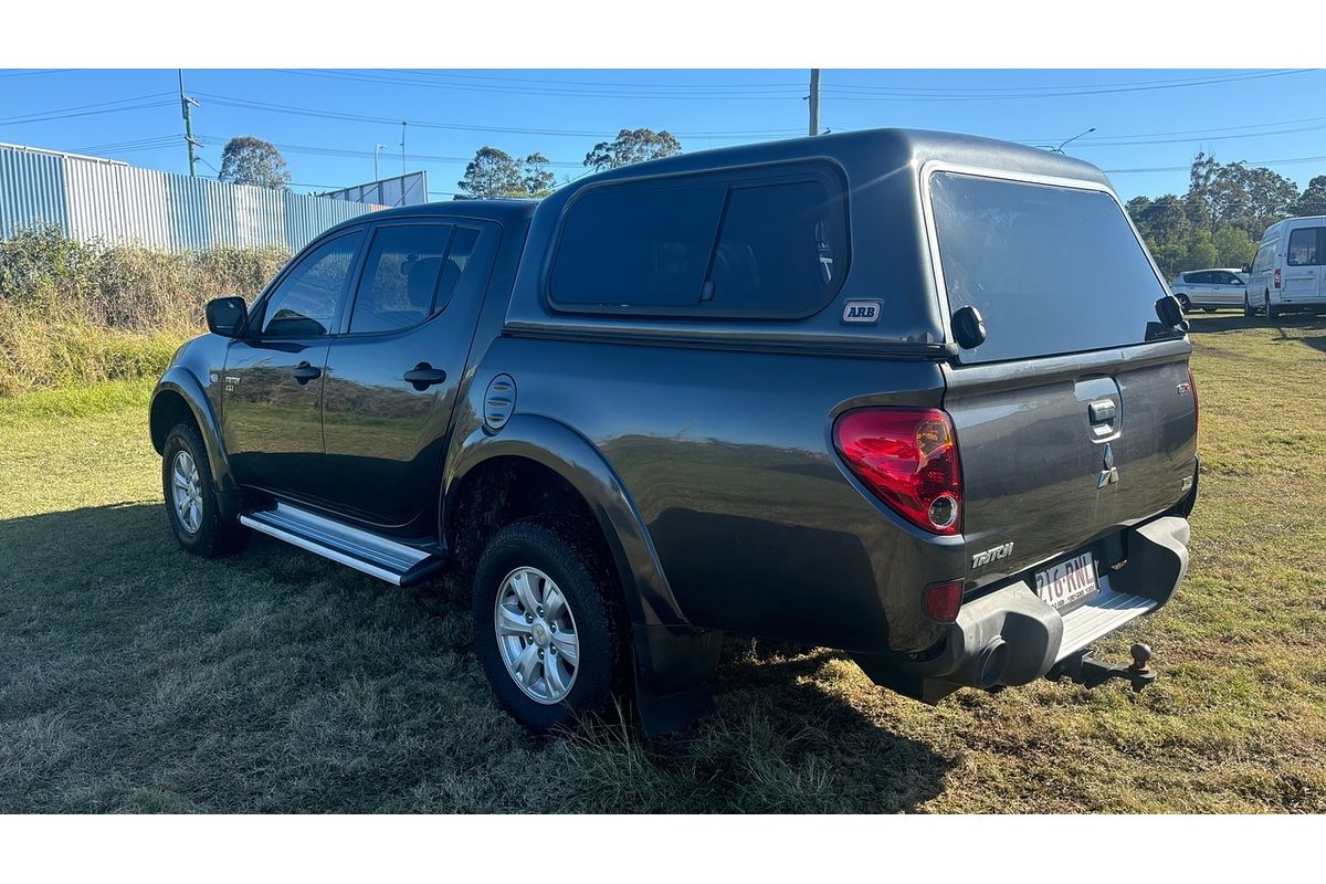 2011 Mitsubishi Triton GL-R MN 4X4