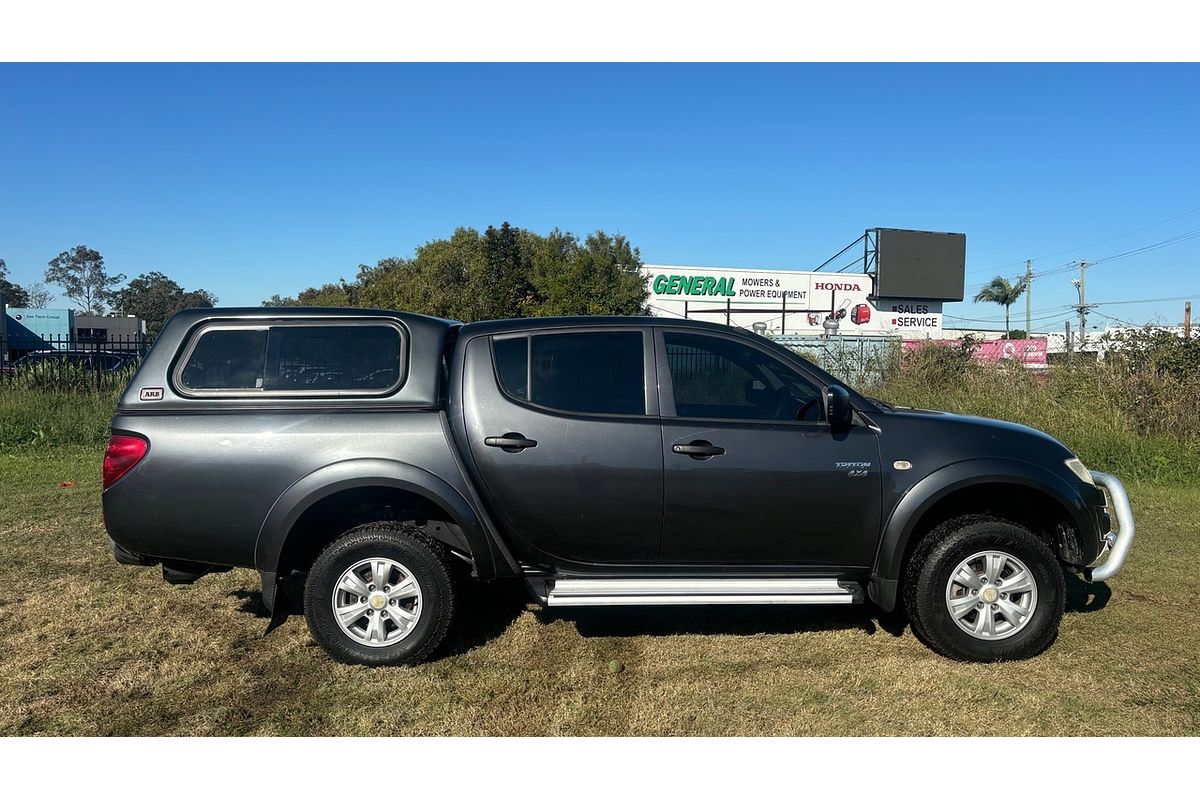2011 Mitsubishi Triton GL-R MN 4X4
