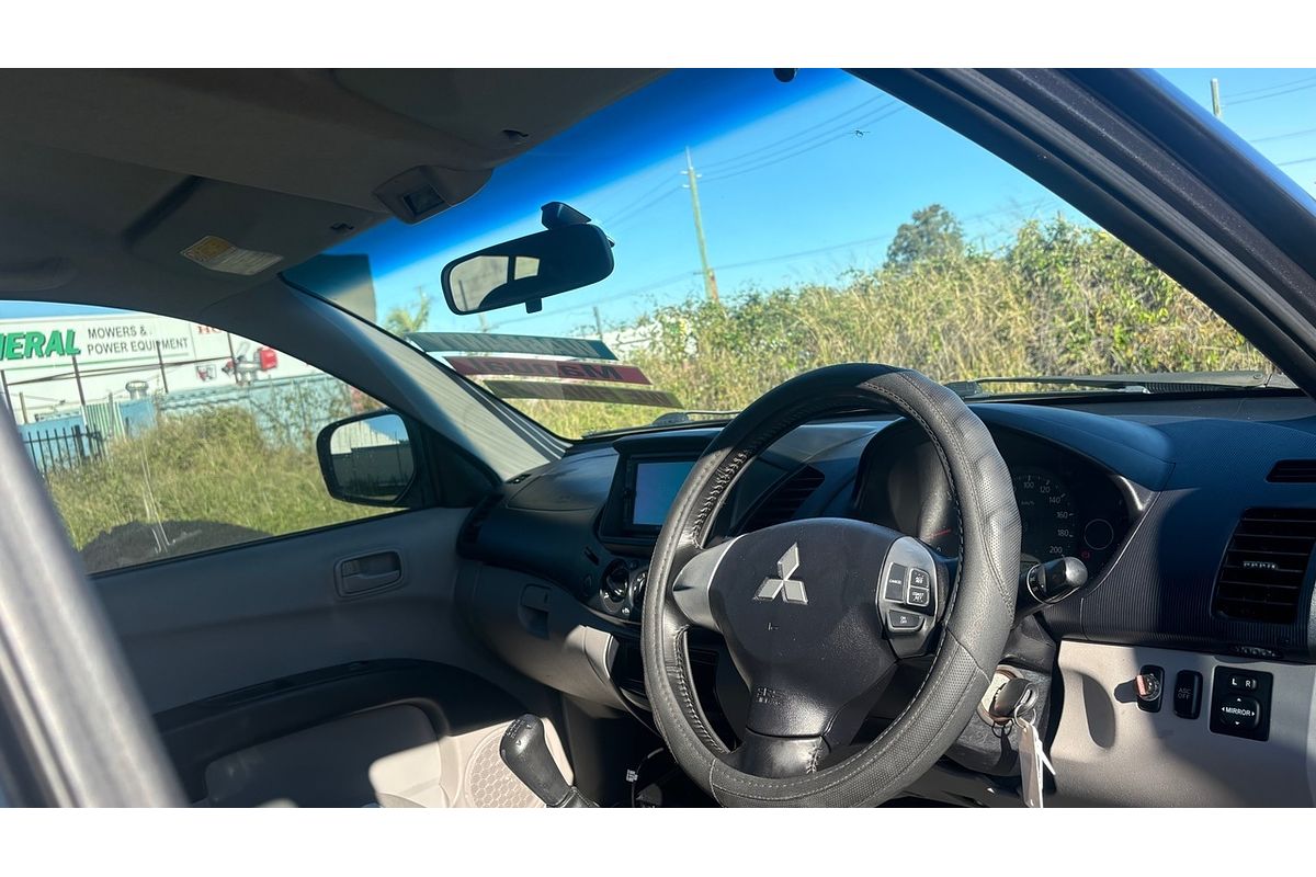 2011 Mitsubishi Triton GL-R MN 4X4