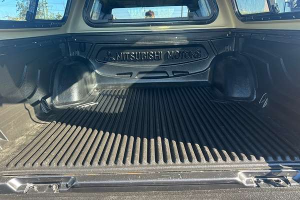 2011 Mitsubishi Triton GL-R MN 4X4