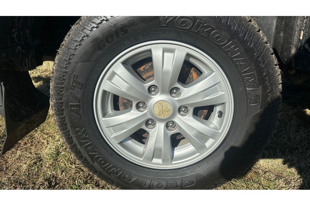 2011 Mitsubishi Triton GL-R MN 4X4