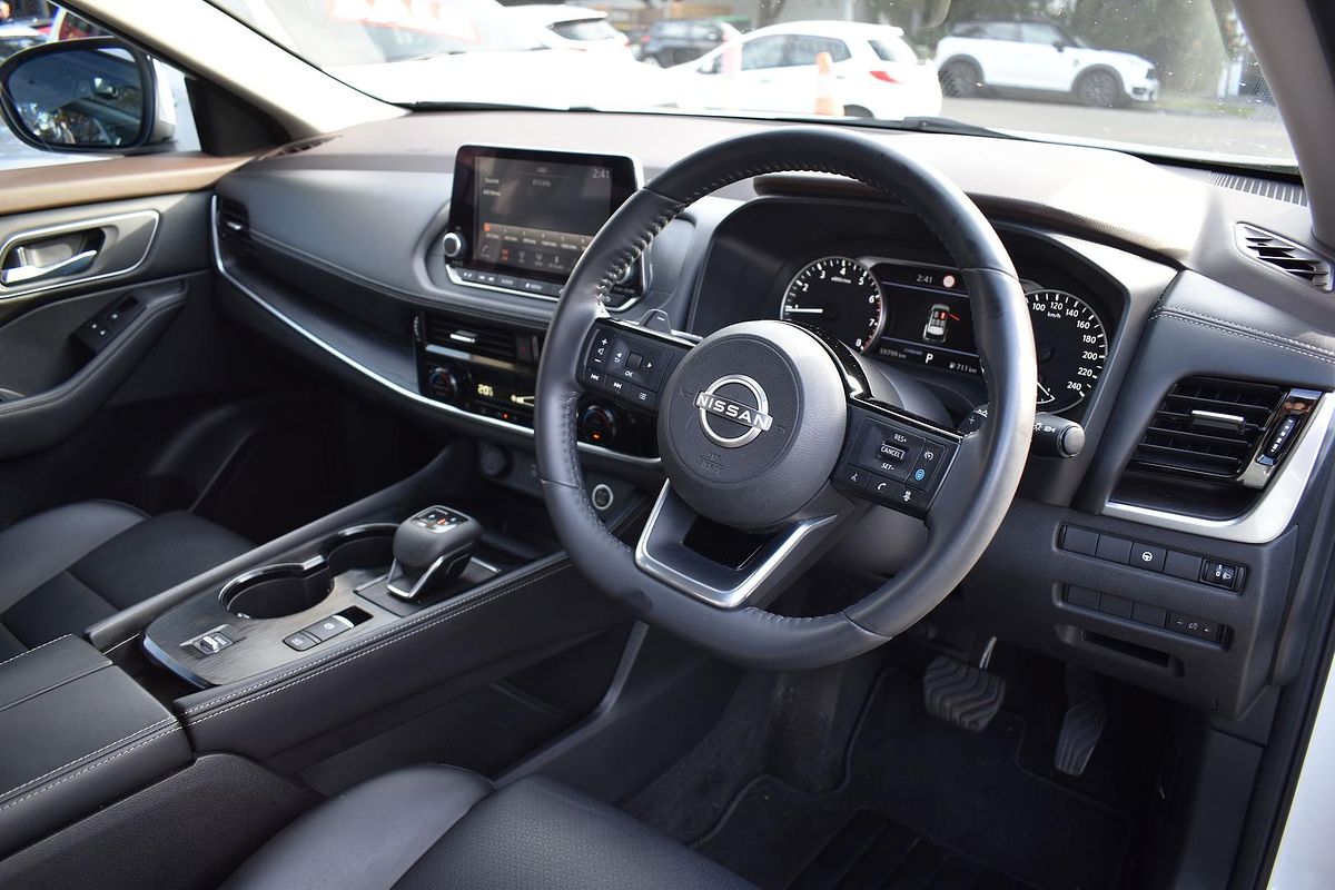 2022 Nissan X-TRAIL ST-L T33