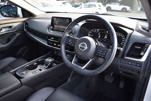 2022 Nissan X-TRAIL ST-L T33