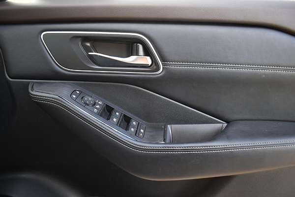 2022 Nissan X-TRAIL ST-L T33