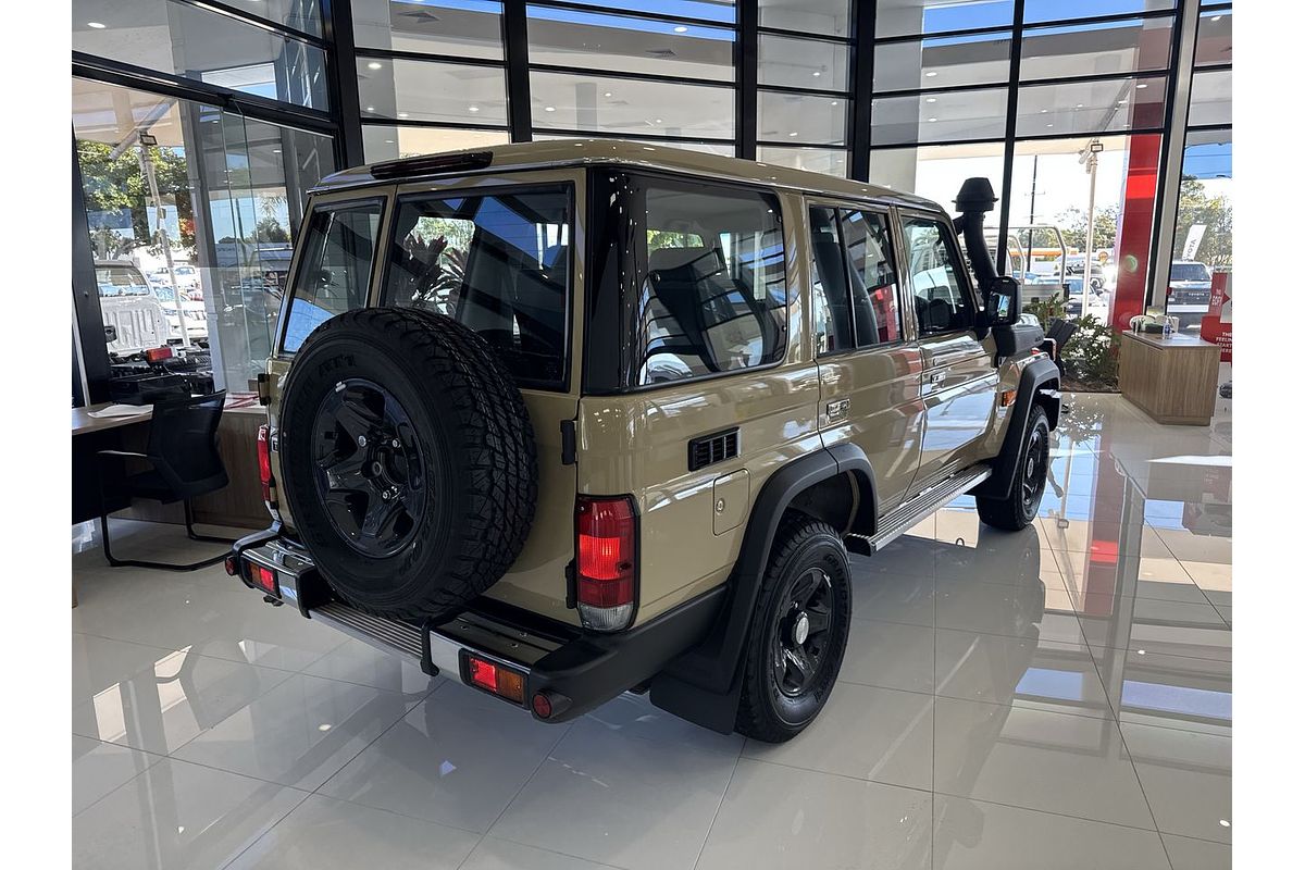 2024 Toyota Landcruiser GXL VDJL76R