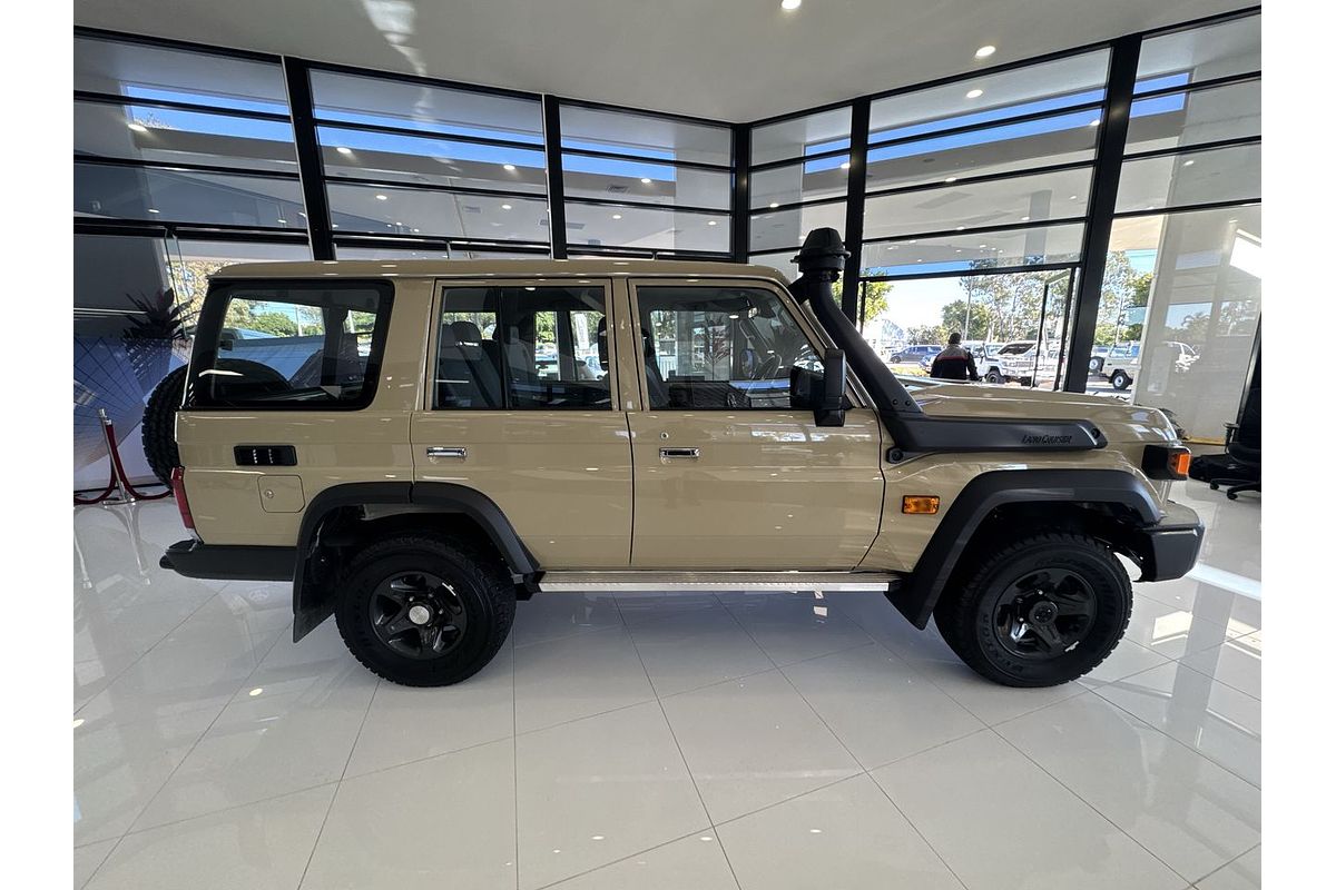2024 Toyota Landcruiser GXL VDJL76R
