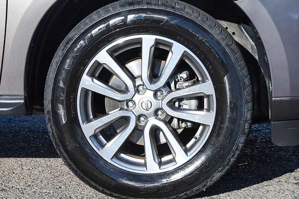 2015 Nissan PATHFINDER ST R52