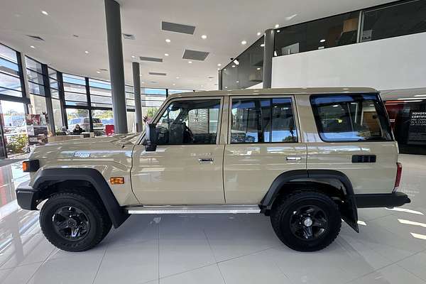 2024 Toyota Landcruiser GXL VDJL76R