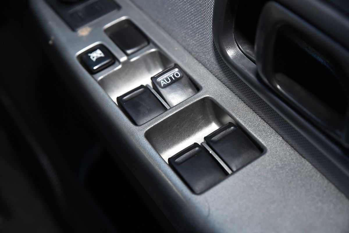 2014 Nissan NAVARA ST-R D22