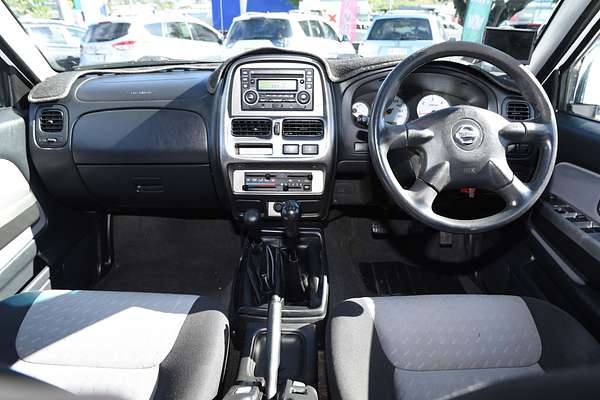 2014 Nissan NAVARA ST-R D22