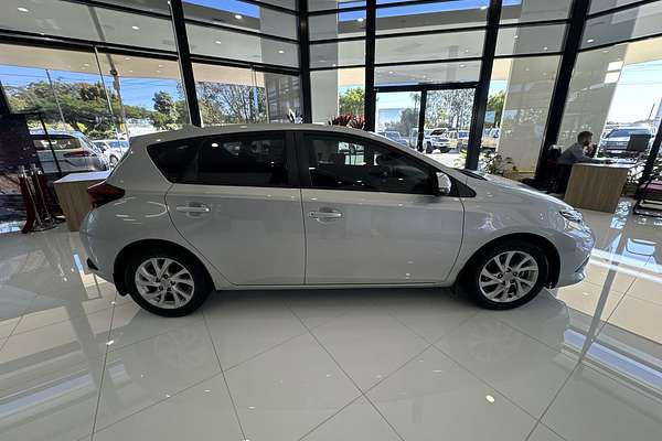 2016 Toyota Corolla Ascent Sport ZRE182R