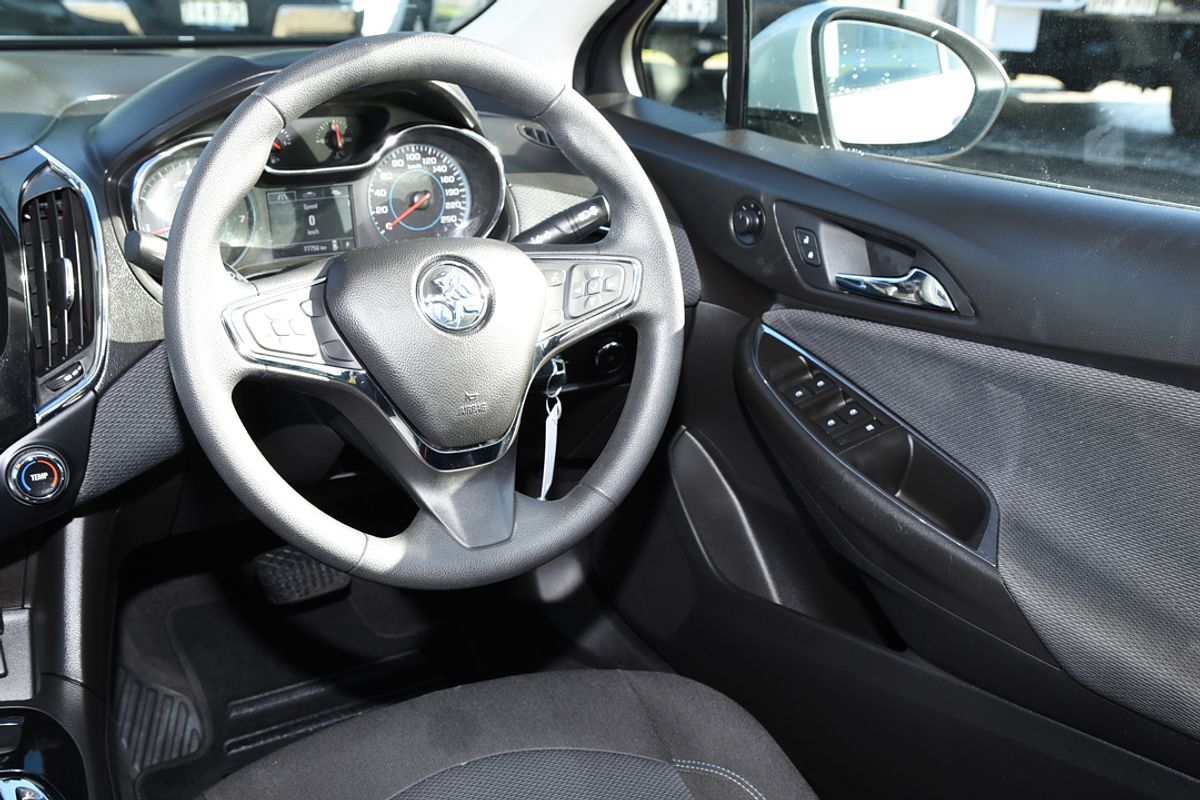 2018 Holden ASTRA LS BL