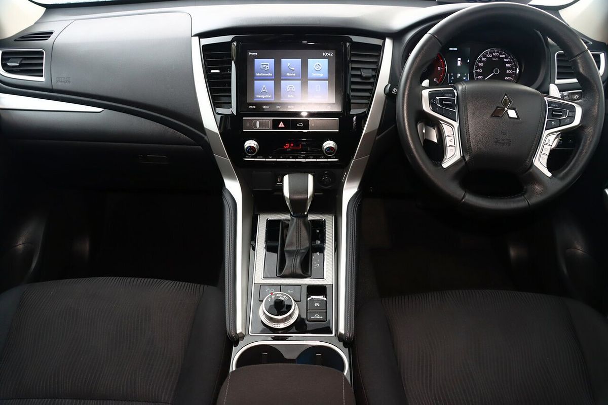 2024 Mitsubishi Pajero Sport GLS QF