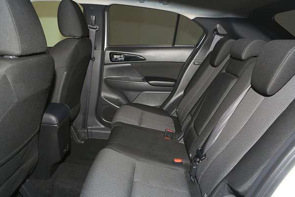 2024 Mitsubishi Eclipse Cross LS YB