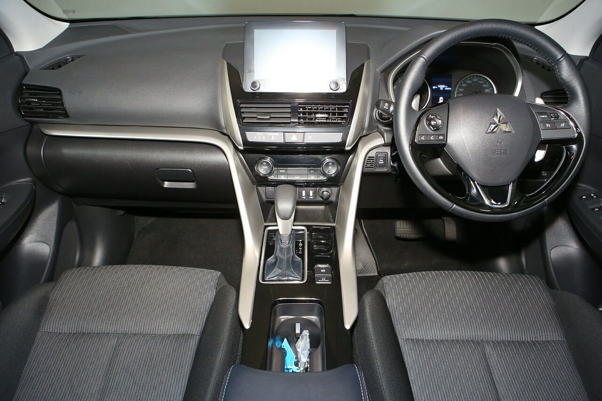 2024 Mitsubishi Eclipse Cross LS YB