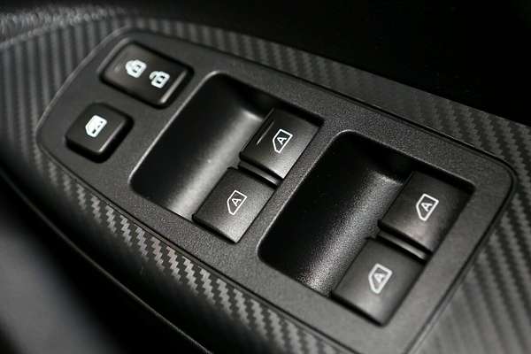 2024 Mitsubishi Eclipse Cross LS YB