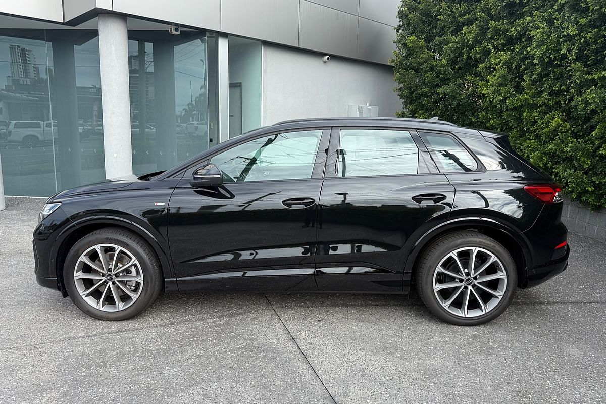 2024 Audi Q4 e-tron 55 F4