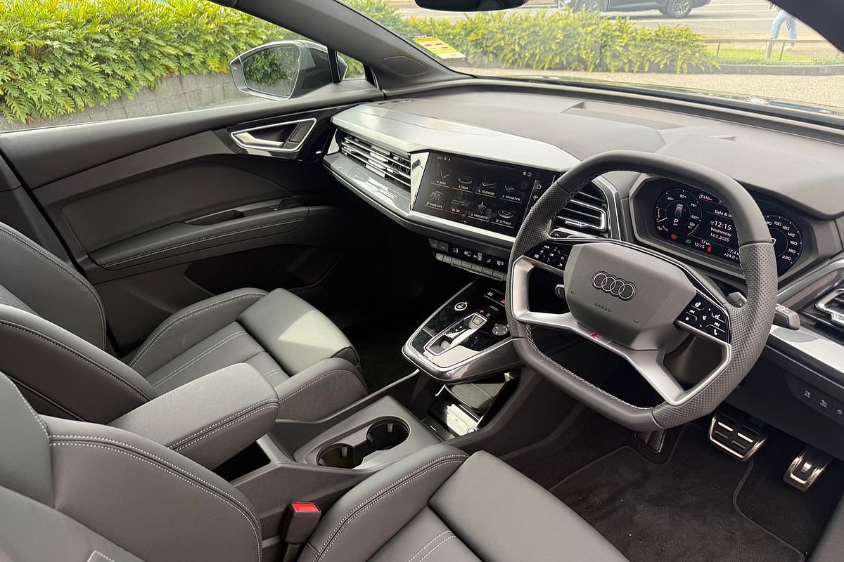 2024 Audi Q4 e-tron 55 F4