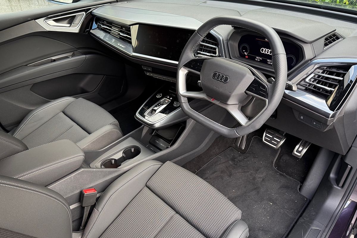 2024 Audi Q4 e-tron 55 F4