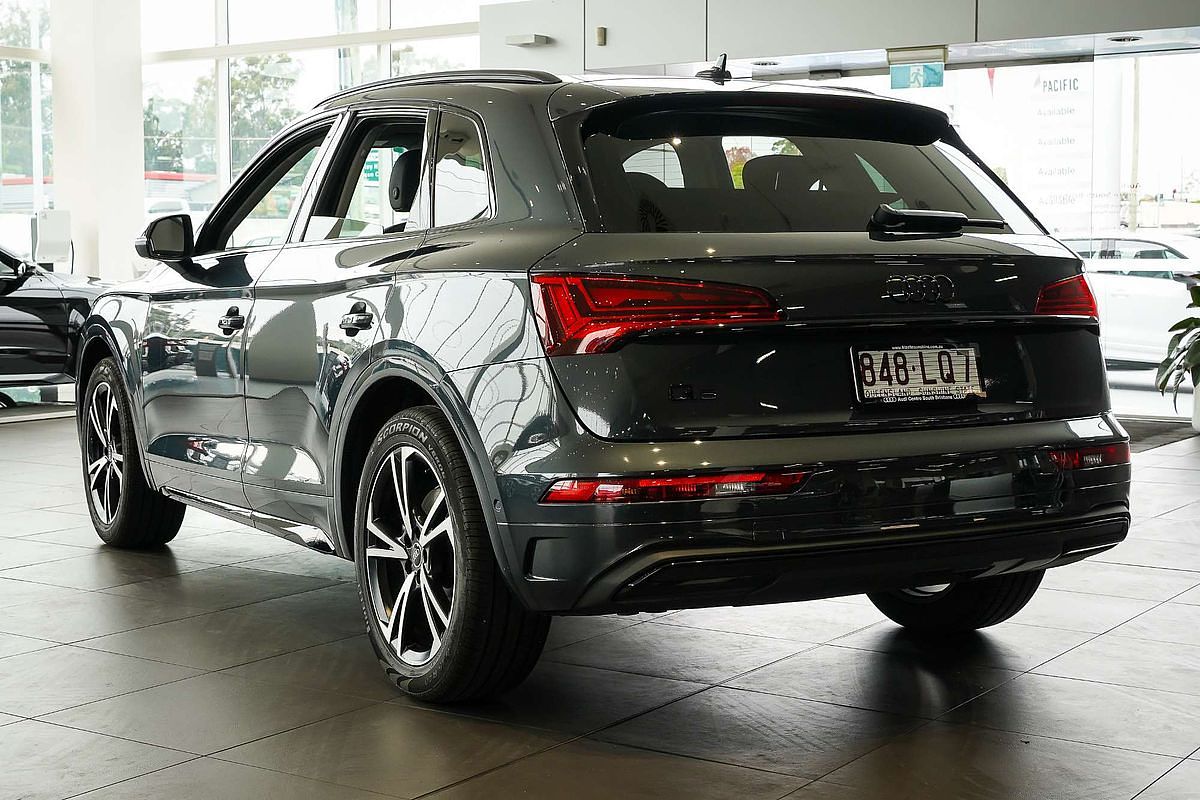 2024 Audi Q5 35 TDI Dynamic Black FY