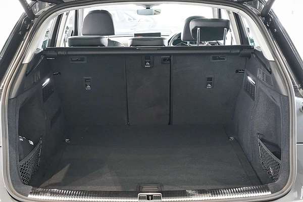 2024 Audi Q5 35 TDI Dynamic Black FY