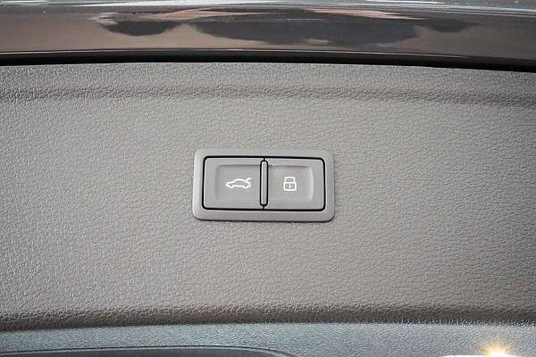 2024 Audi Q5 35 TDI Dynamic Black FY