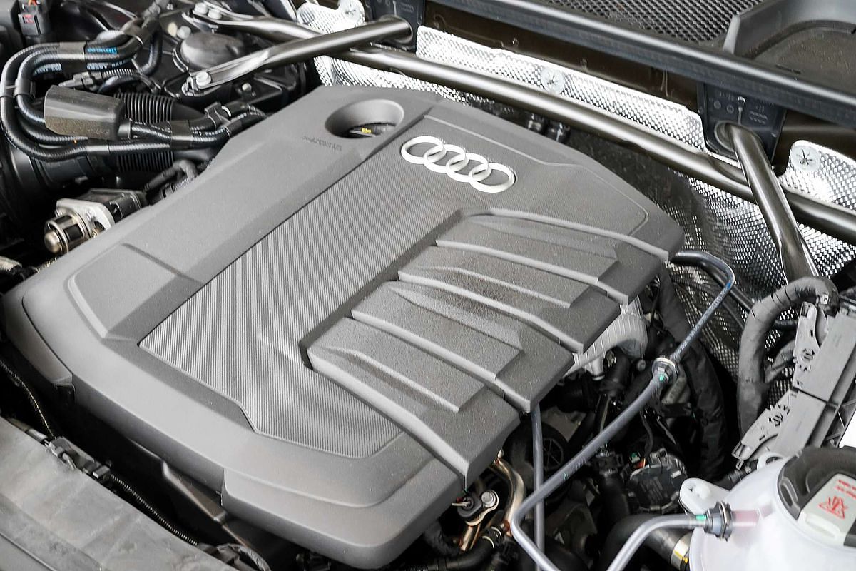 2024 Audi Q5 35 TDI Dynamic Black FY