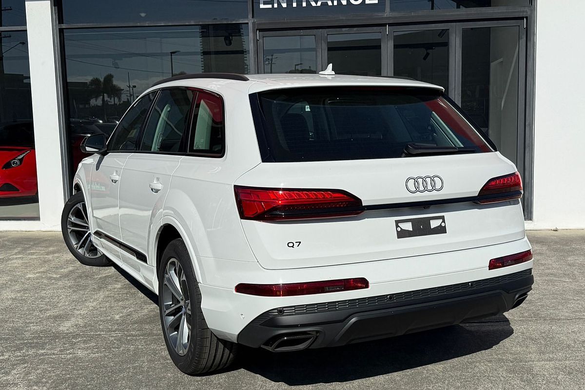 2024 Audi Q7 45 TFSI 4M