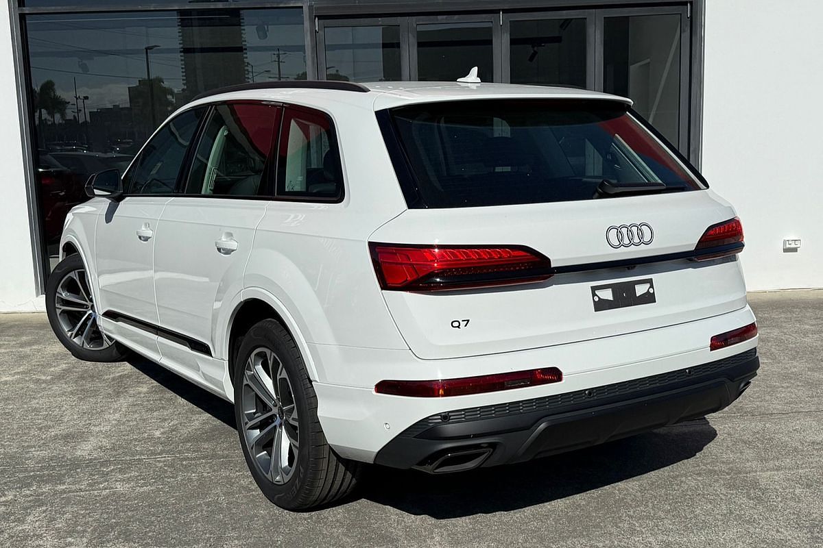 2024 Audi Q7 45 TFSI 4M