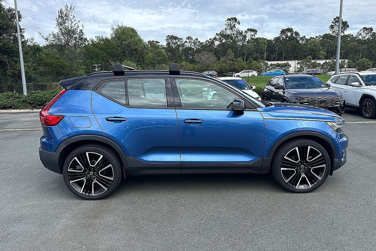 2020 Volvo XC40 T5 R-Design