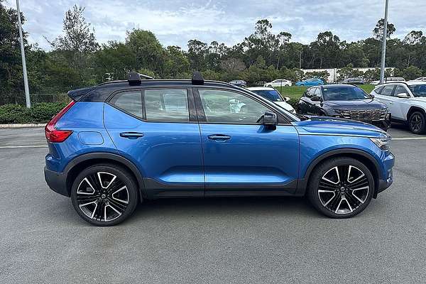 2020 Volvo XC40 T5 R-Design