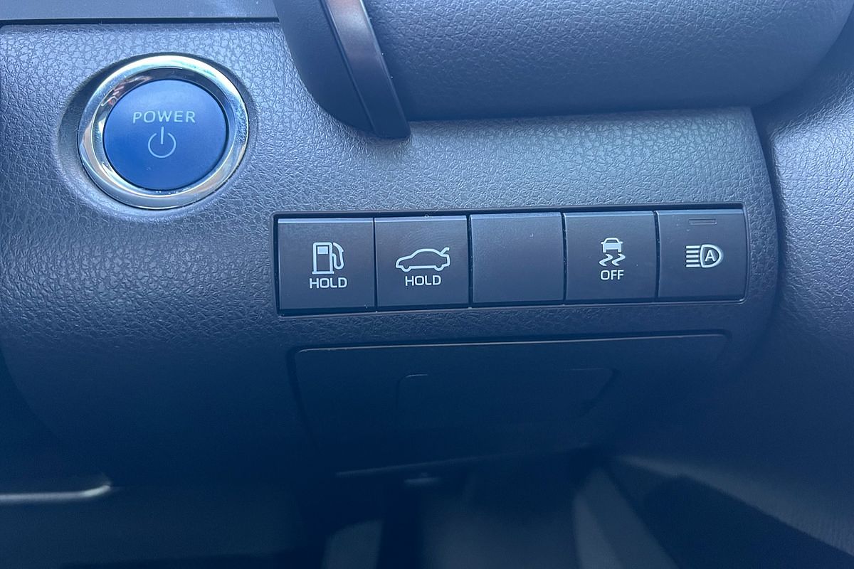 2021 Toyota Camry Ascent Sport AXVH70R