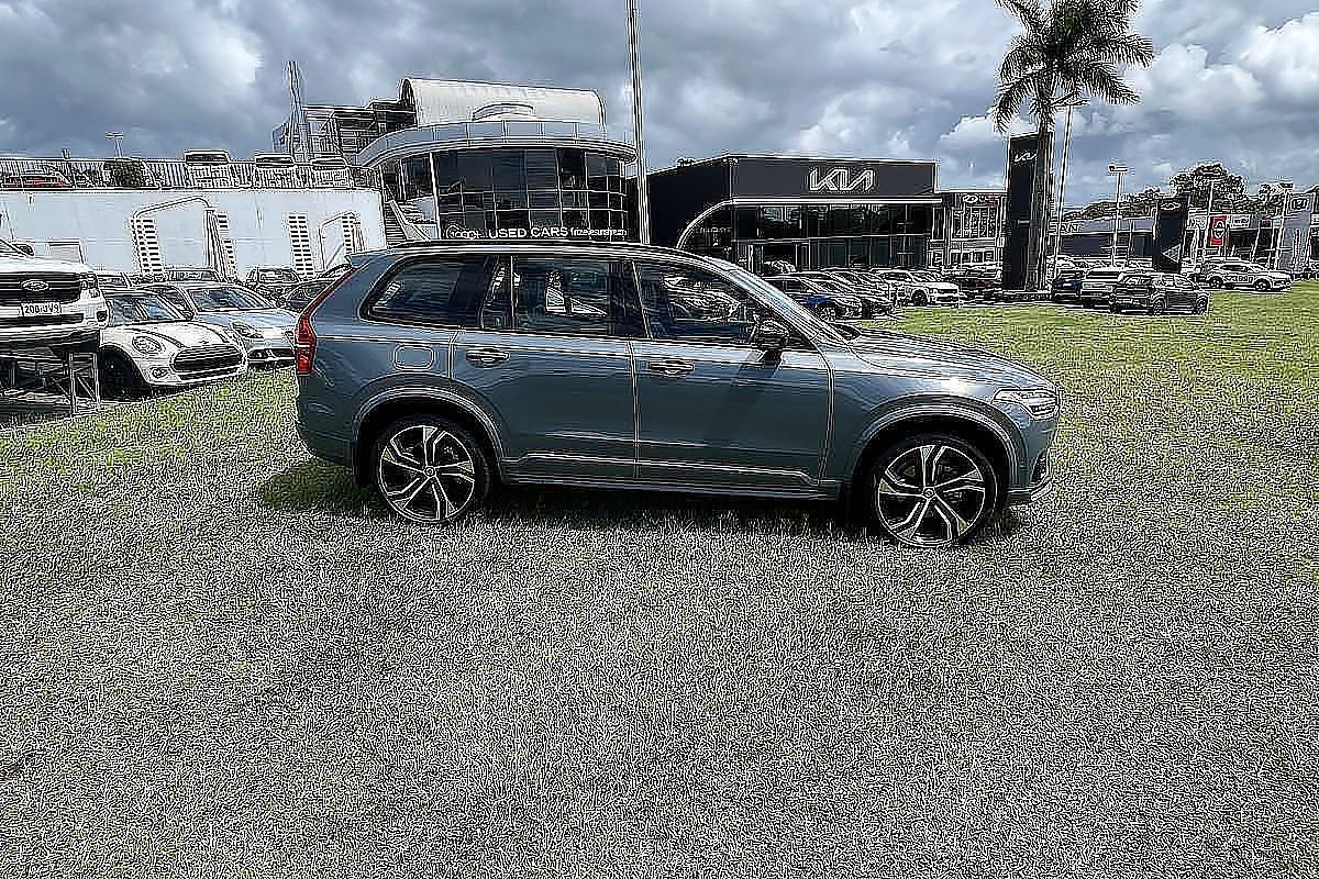 2023 Volvo XC90 Ultimate B6 Dark
