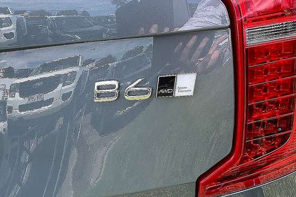 2023 Volvo XC90 Ultimate B6 Dark